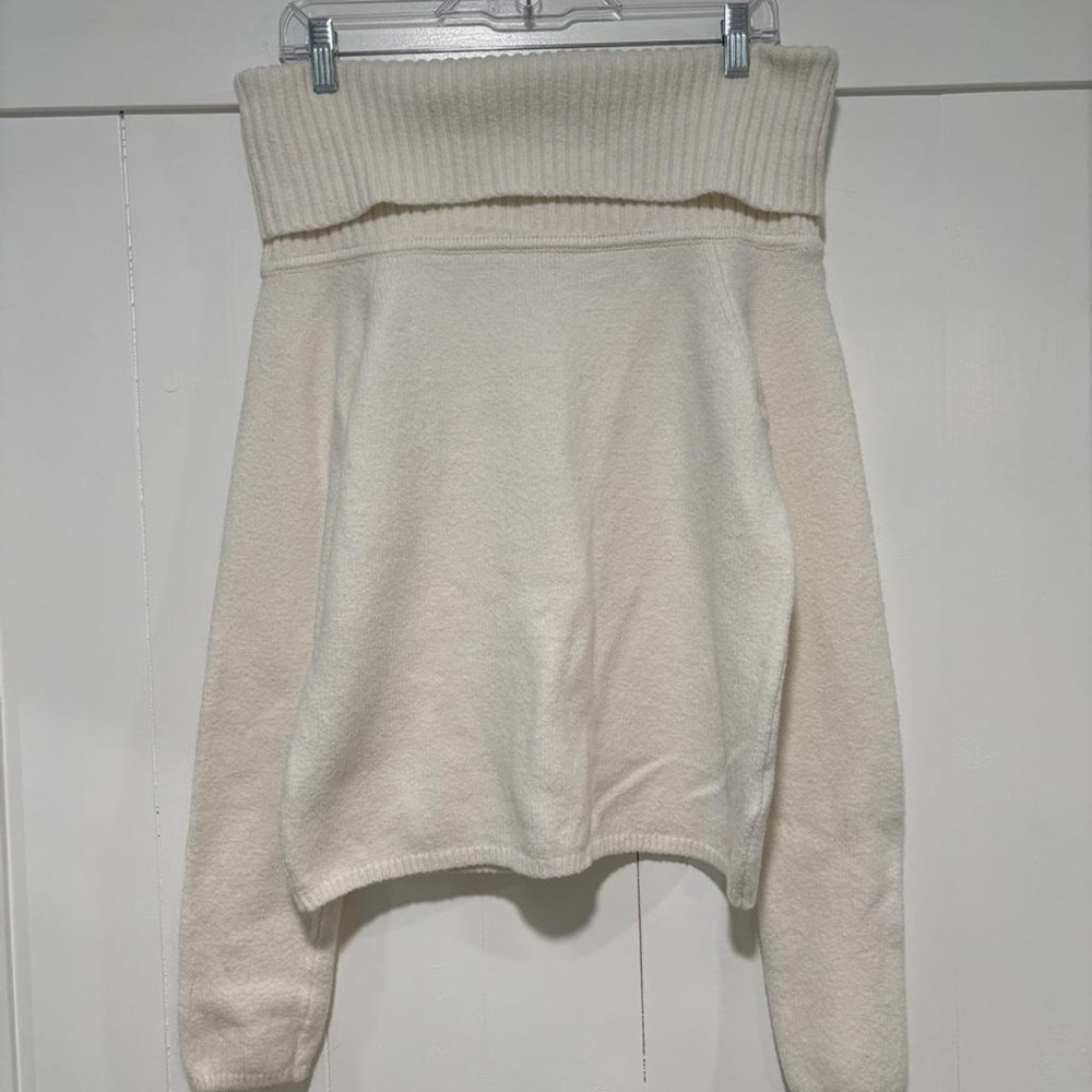 Old Navy Off-White Turtleneck Sweater